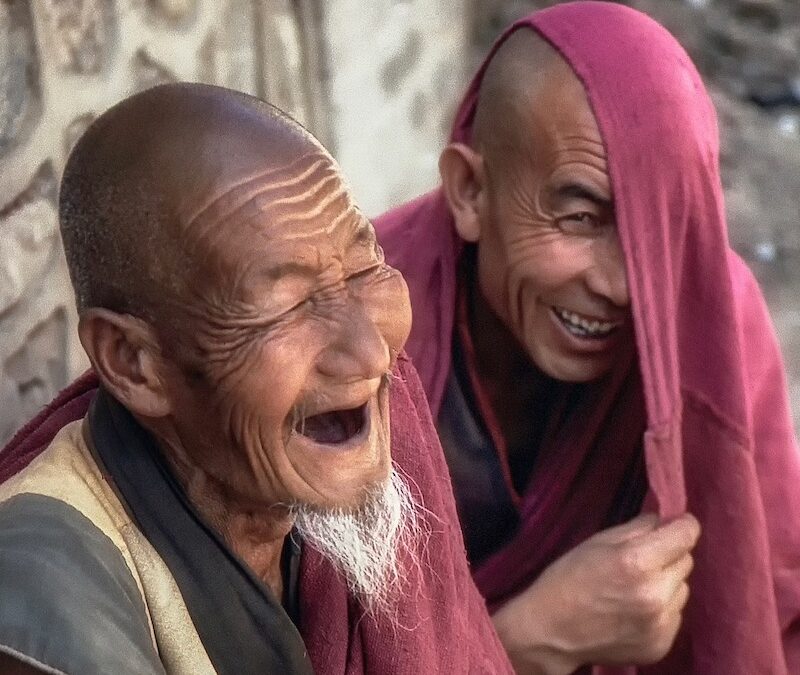 Brevi storie Zen che fanno riflettere- i 3 monaci che ridono